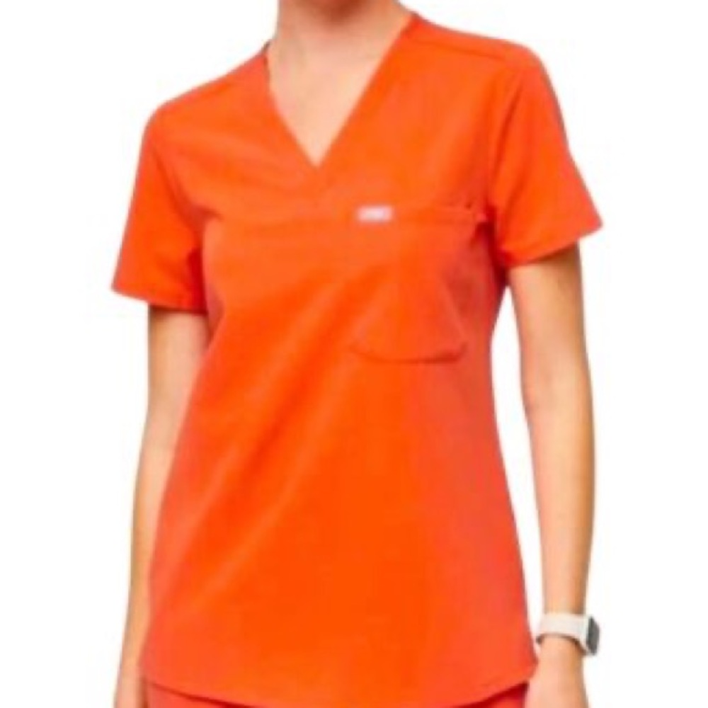 FIGS Women’s Catarina One Pocket Scrub Top in Sunset Orange XS